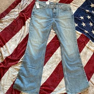 Old Navy boot cut 10 31”inseam. New with tags
